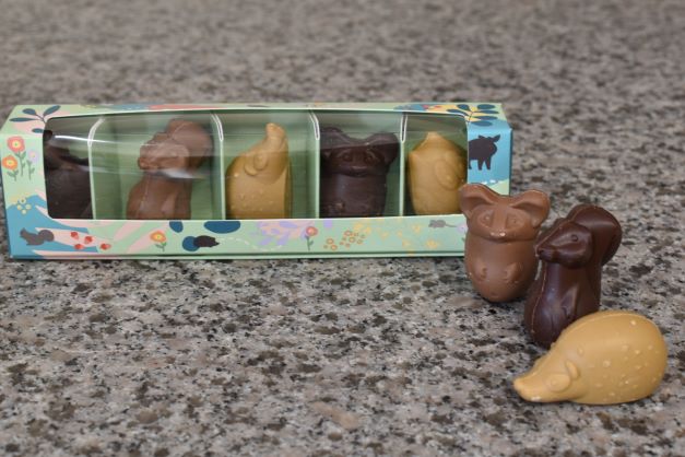 Boîte 5 chocolats fourrés praliné